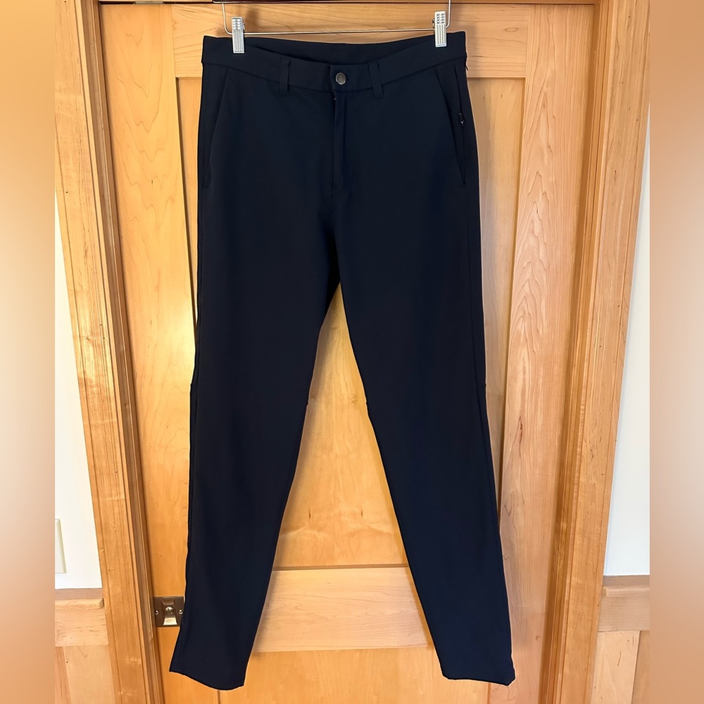 Lululemon Men's Slim Navy Blue Pant